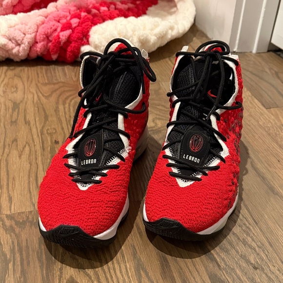 nike lebron 17 red carpet